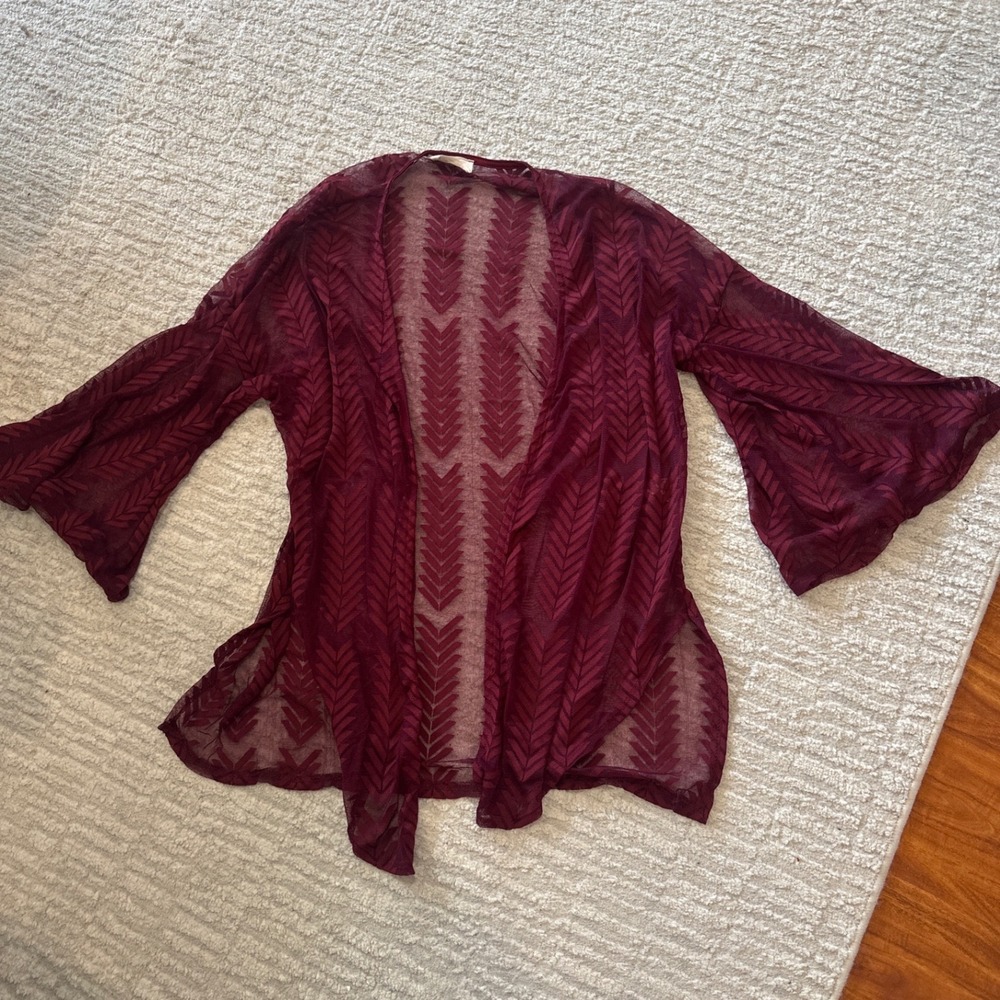 Peach Love California Burgundy Chevron Open Front Bell Sleeve Kimono‎ Cardigan